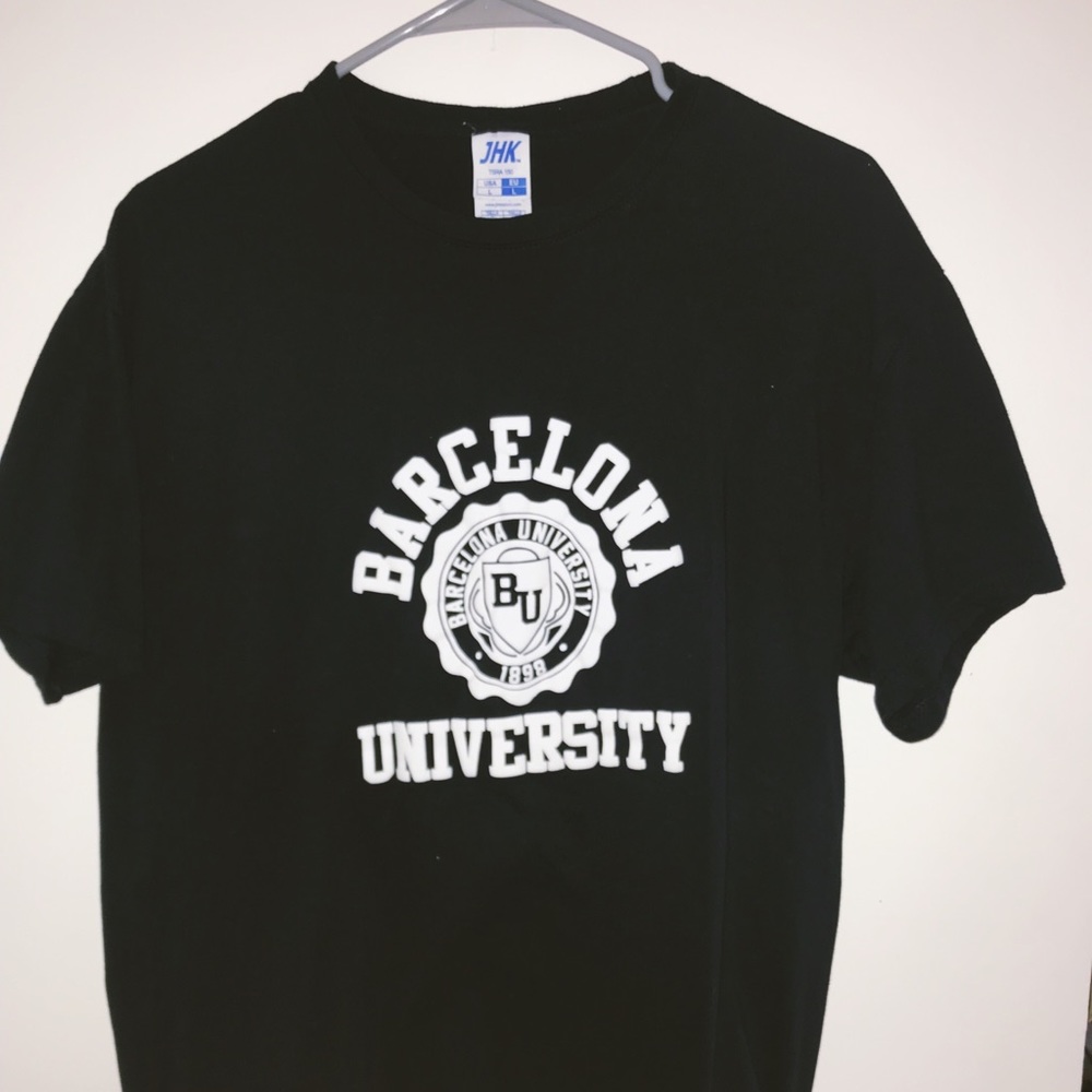 UNIVERSITY OF BARCELONA T-SHIRT